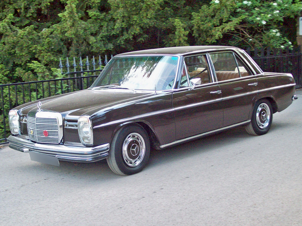 Mercedes 230,250,280 E (W114) 1968 - 1976 Soft Stretch PRO Indoor Car Cover